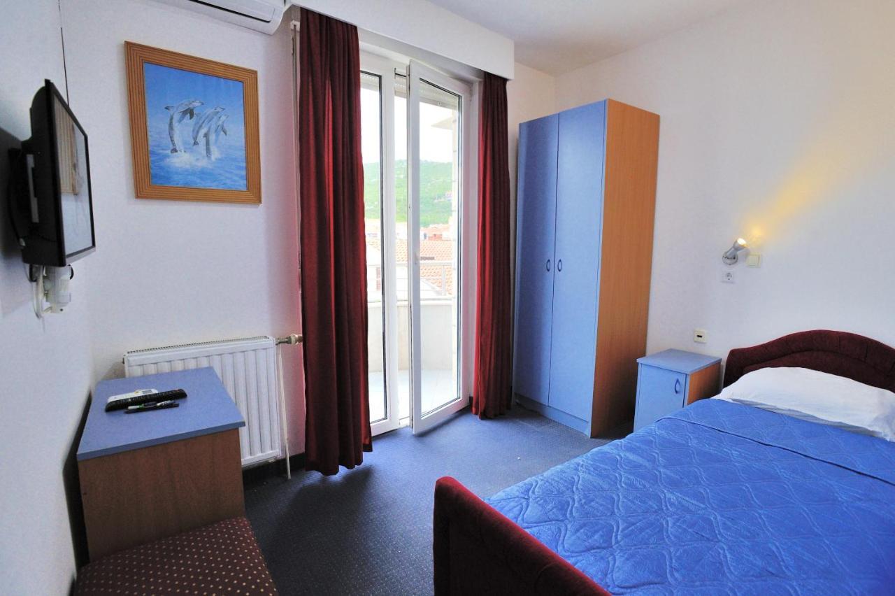 Hotel Lav Neum Exteriör bild