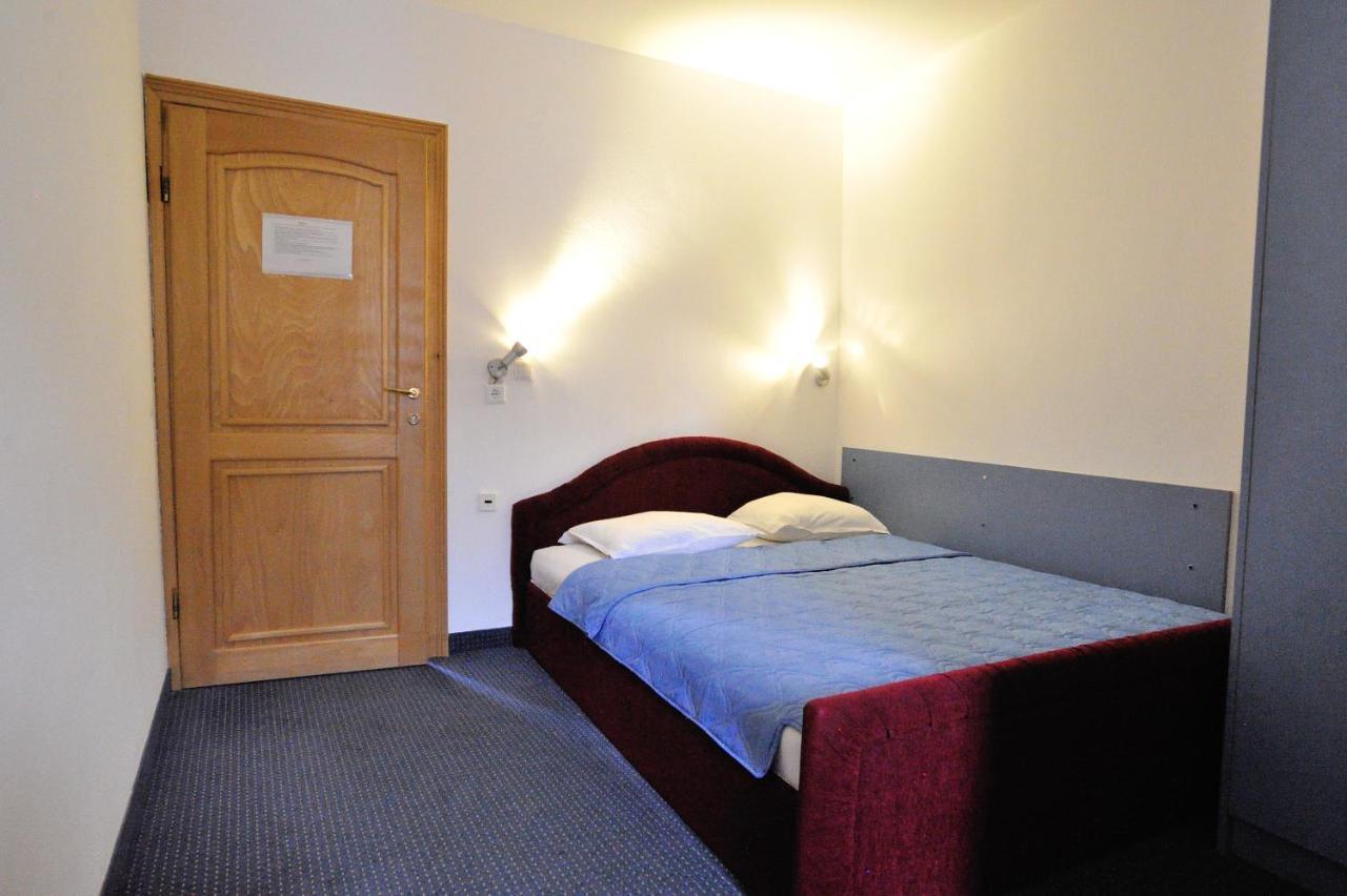 Hotel Lav Neum Exteriör bild