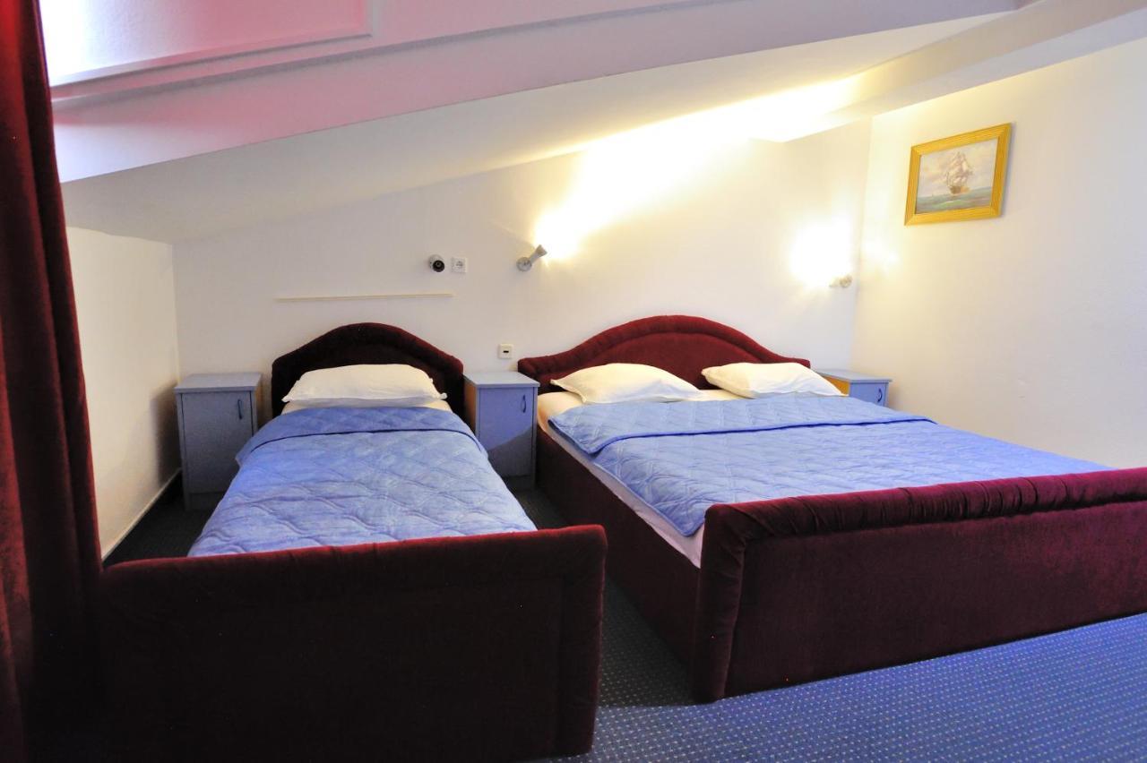 Hotel Lav Neum Exteriör bild